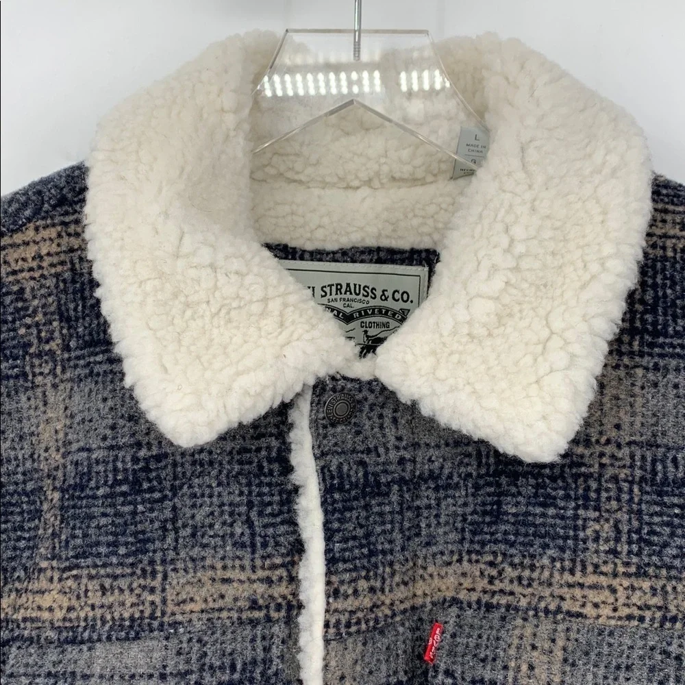 Levis Sherpa lined trucker jacket coat plaid blue gray faux shearling men new L